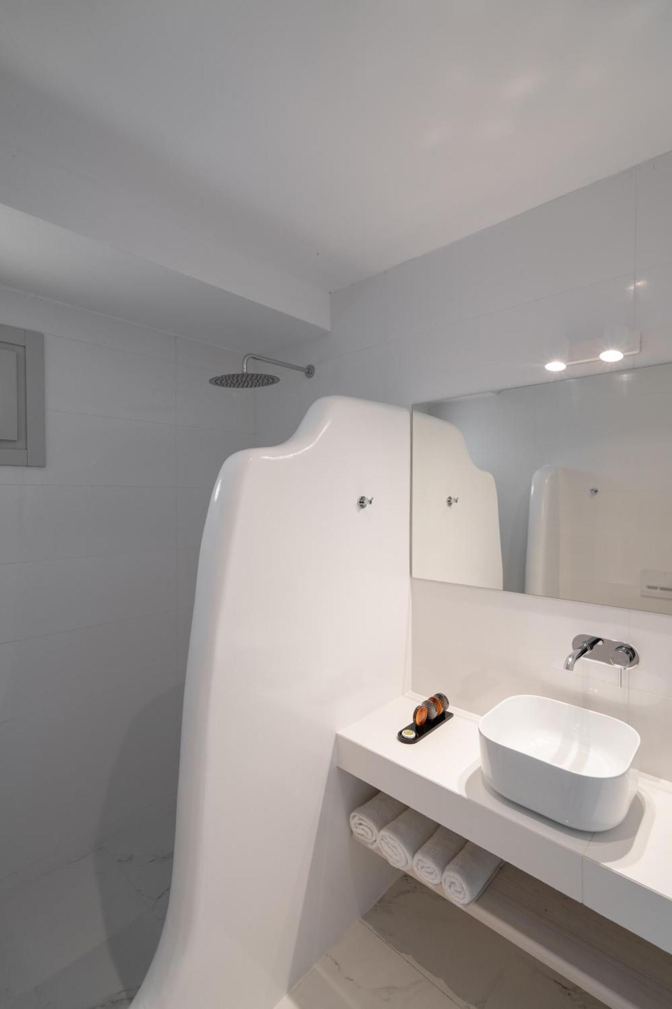 White Concept Caves (adults Only) Hotel